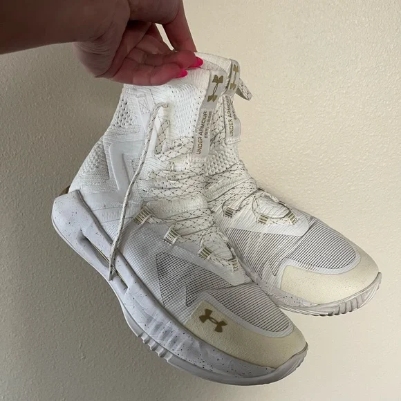 brand new under armor volleyball shoes - Picture 3 of 3